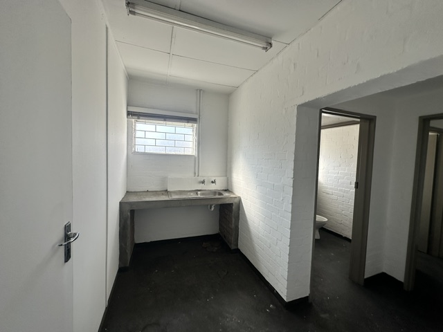 To Let Commercial Property for Rent in Ottery Western Cape